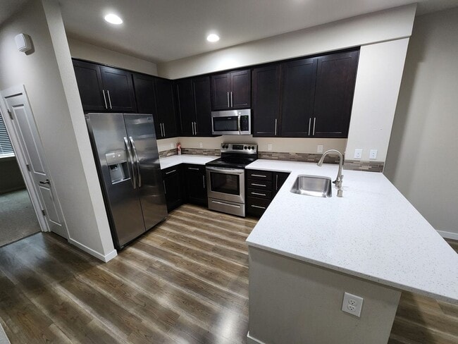 Building Photo - Nice 3 bedroom Home in North Lynnwood.  Pe...