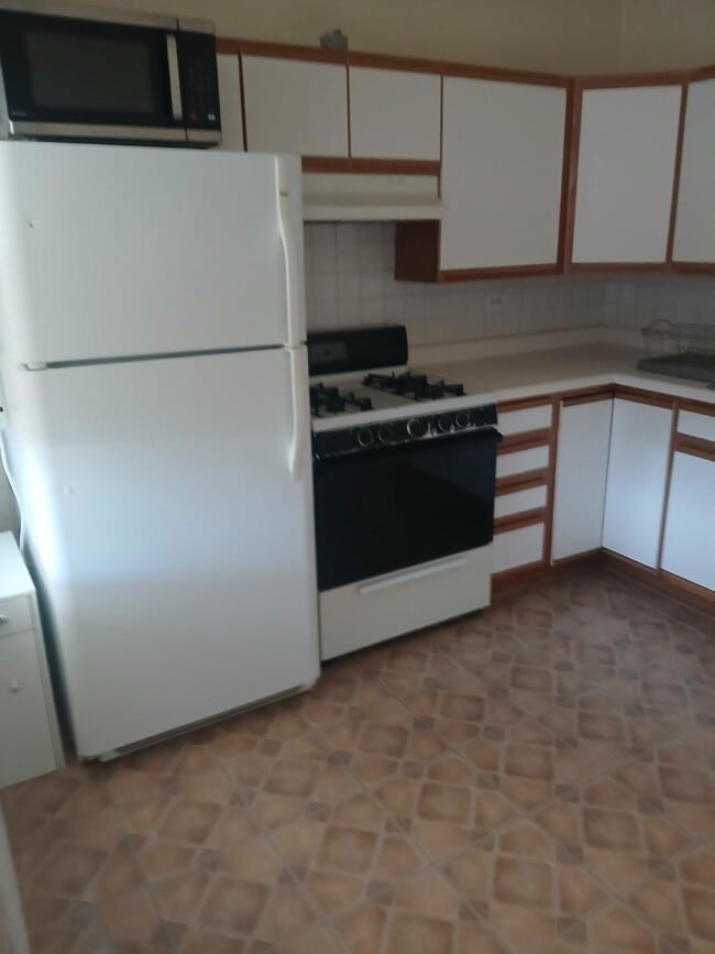Foto del edificio - 5118 W Byron St