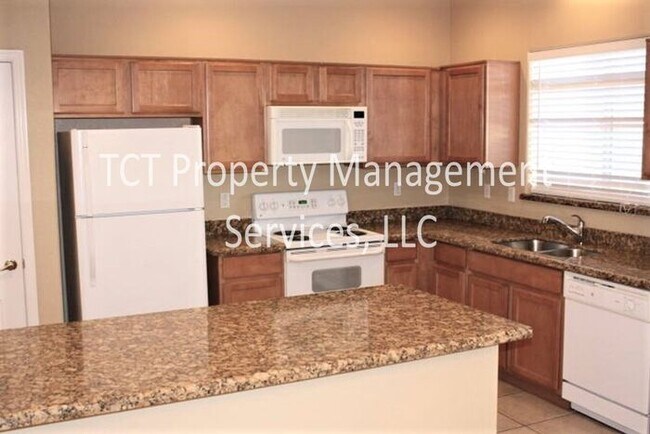 Building Photo - Beautiful 3 Bedroom Home in Lagos Vistoso!