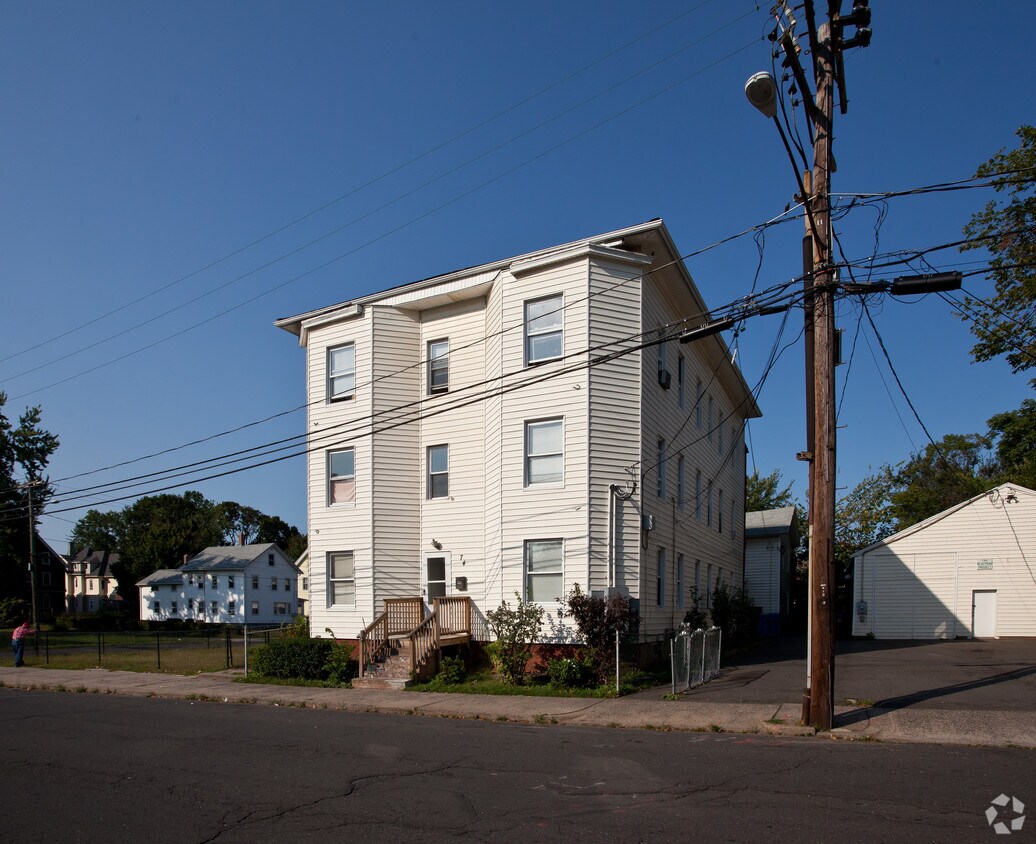 Building Photo - 74 Spring St