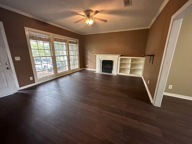 Foto del edificio - Broadmoor 3 Bedroom