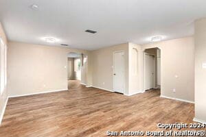 Building Photo - 216 Willow Crest