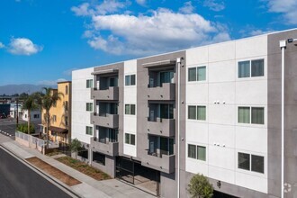 Building Photo - 15755 Saticoy St