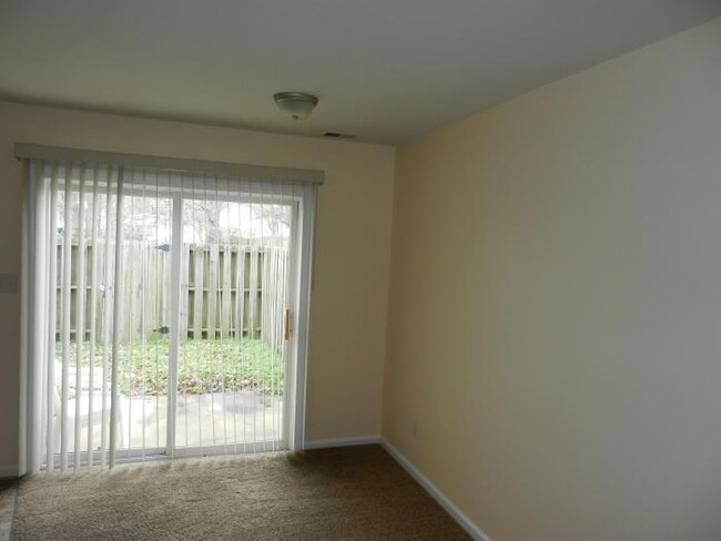 Building Photo - 2 bedroom in Newport News VA 23602