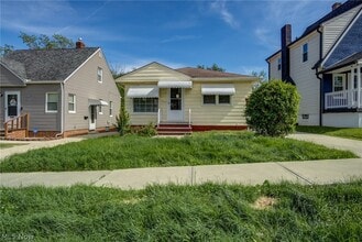Building Photo - 4407 Woodway Ave