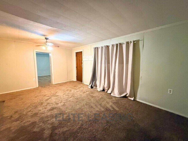 Foto del edificio - 530 SE Fairfax St