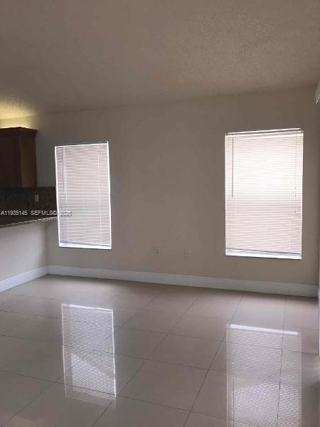 Foto del edificio - 12721 SW 20th St