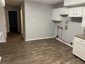 Building Photo - 107 FM 834