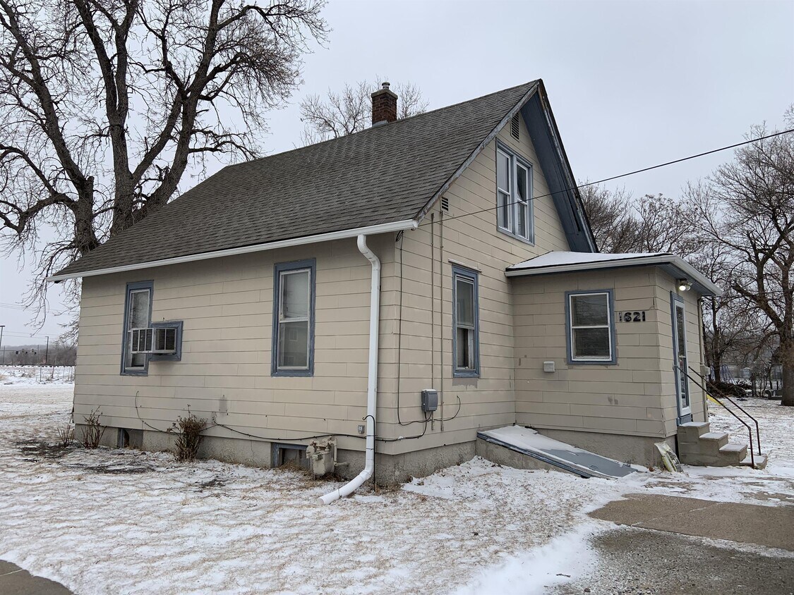 Foto principal - 1621 Ave P