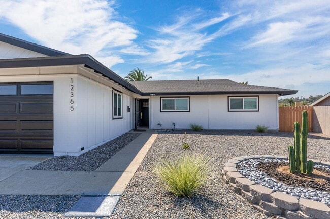 Building Photo - 12365 Horado Rd