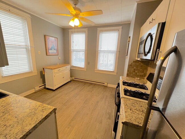 Kitchen 1 - 47 Liberty Ave