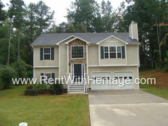 Foto del edificio - Immaculate 5-bedroom, 3-bath home in the Cedar Mountain Park subdivision in Douglasville, GA.