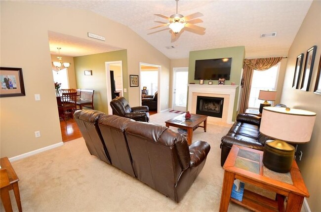 Building Photo - 384 Timberwood Dr