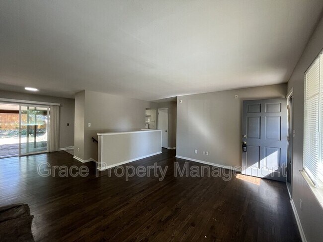 Building Photo - 1333 S Kendall Ct