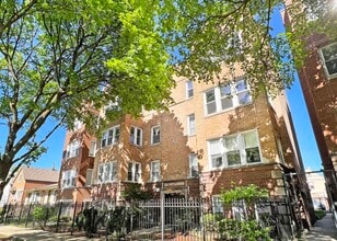 Building Photo - 2625 N Ridgeway Ave