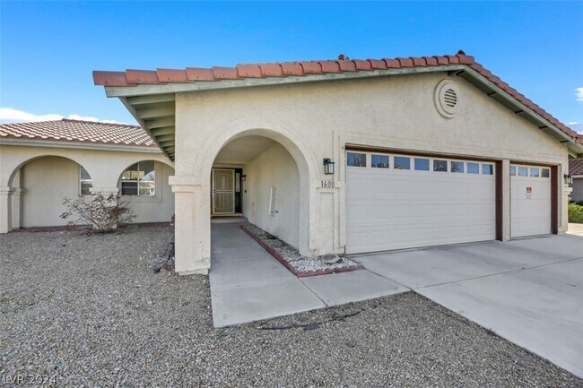 Building Photo - 1600 Afton Dr