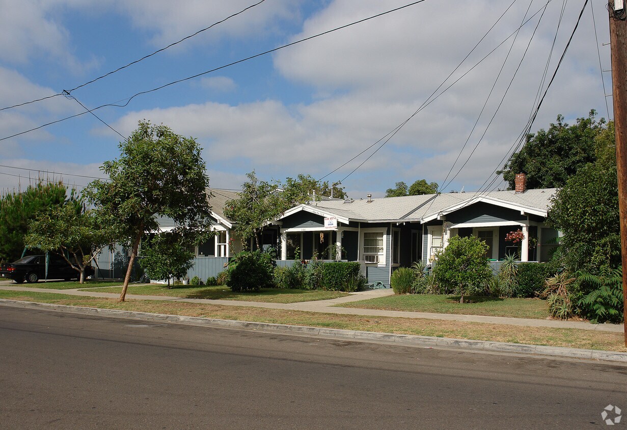 Primary Photo - 134-152 S Pixley St