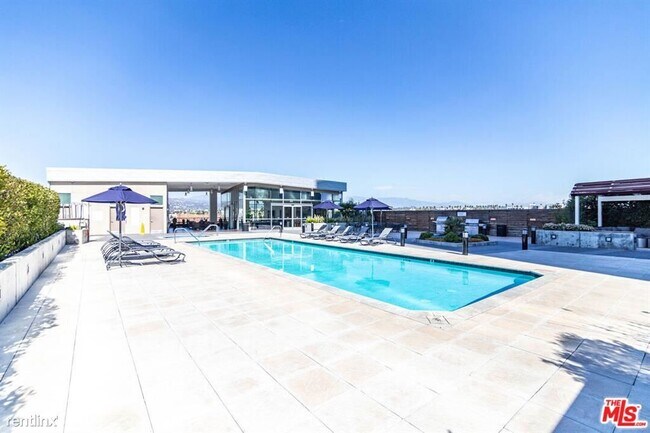 Foto del edificio - 2 br, 2 bath Condo - 3785 Wilshire Blvd Ap...