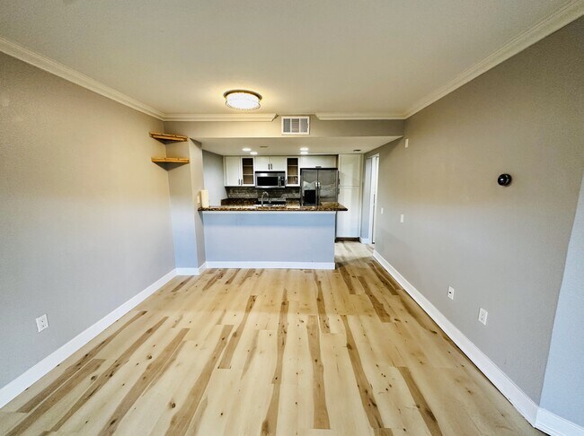 Building Photo - 15377 Maturin Dr