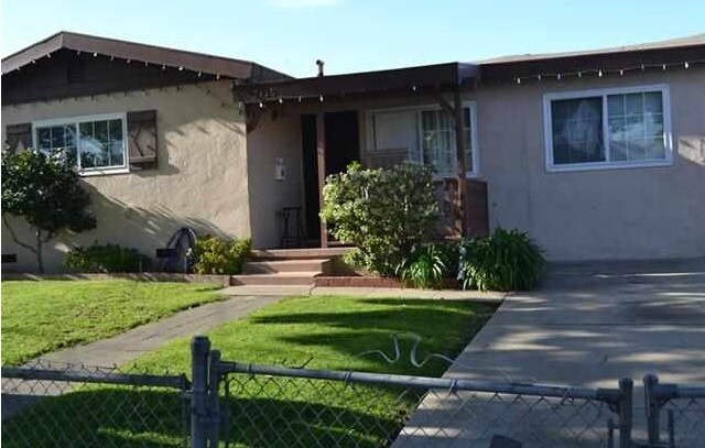 Primary Photo - 2130 Burton Ave