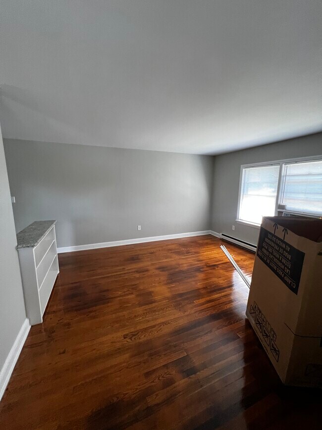 Building Photo - 3362 Brandywine Ave