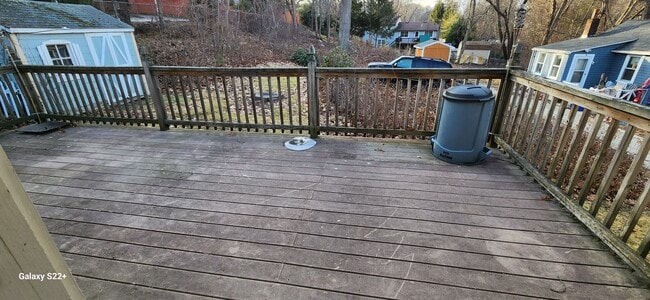 Building Photo - 705 Liberty St