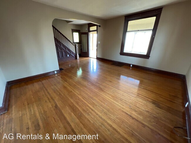 Building Photo - 3 br, 1 bath House - 1021 Edgewater Ave