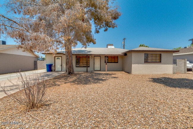 Foto del edificio - 1308 W 6th St