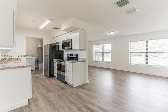 Foto del edificio - 650 SW 29th Ave