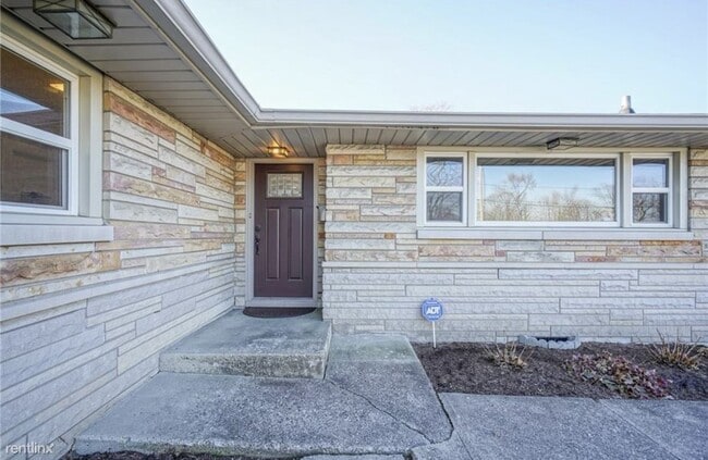 Building Photo - 3 br, 2 bath House - 1807 East Hanna Avenue