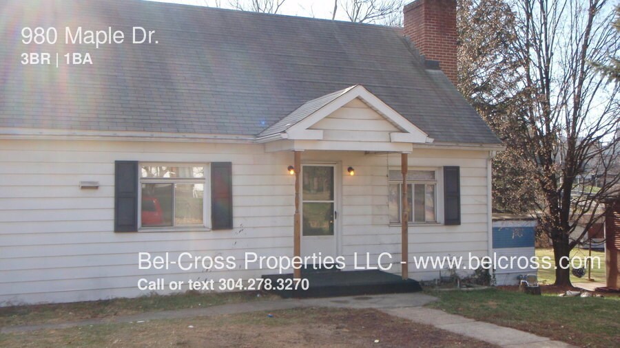 Primary Photo - 980 Maple Dr