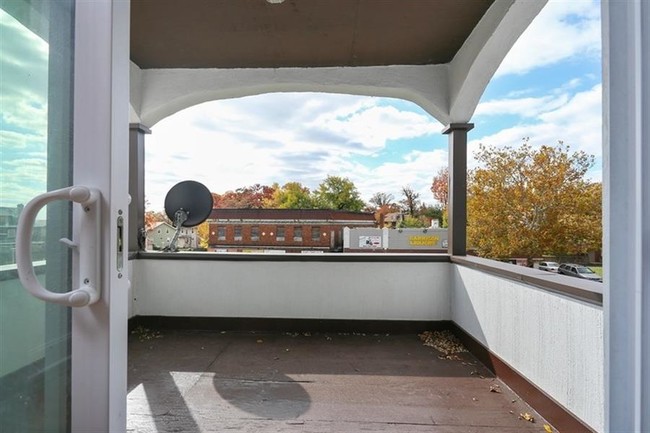 Building Photo - 2905 Garrison Blvd