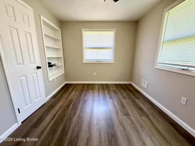 Foto del edificio - 5303 Hosta Ln