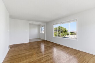 Building Photo - 3571 16th St