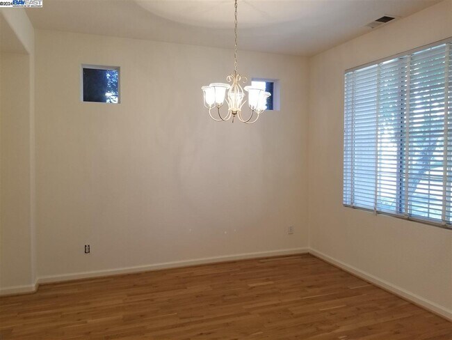 Foto del edificio - 5748 N Dublin Ranch Dr