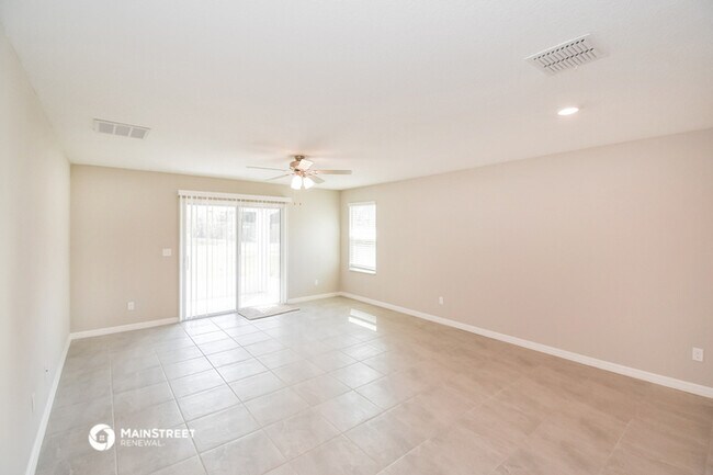 Building Photo - 15694 Woodbury Dr
