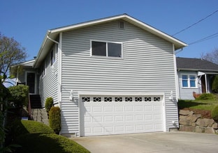 Building Photo - 9709 6th Ave NW