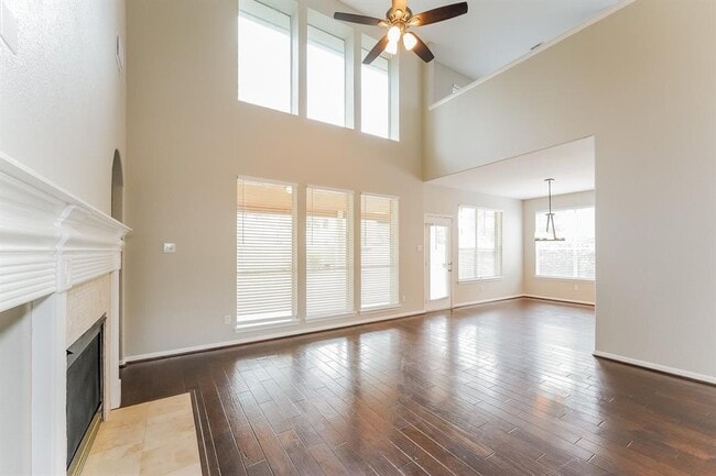 Building Photo - 22743 Cascade Springs Dr