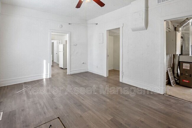 Foto del edificio - 244 N Harrisville Rd