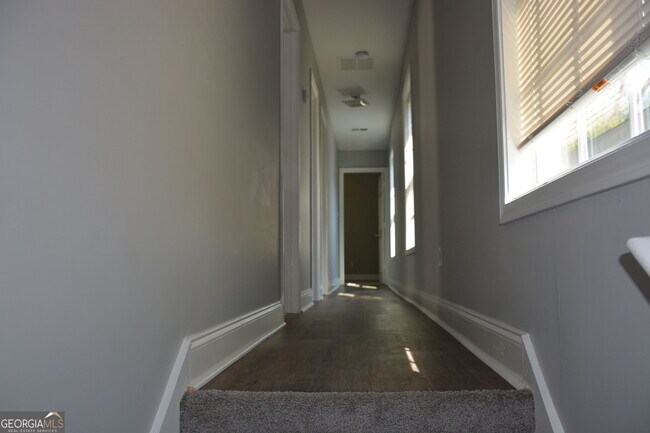 Foto del edificio - 910 McDaniel St SW