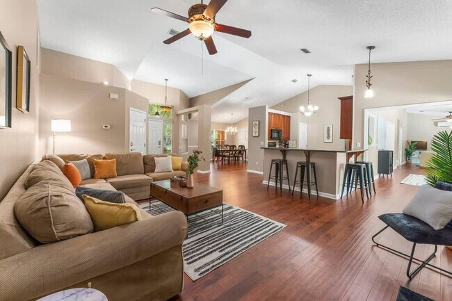 Foto del edificio - 15652 Coastal Ln