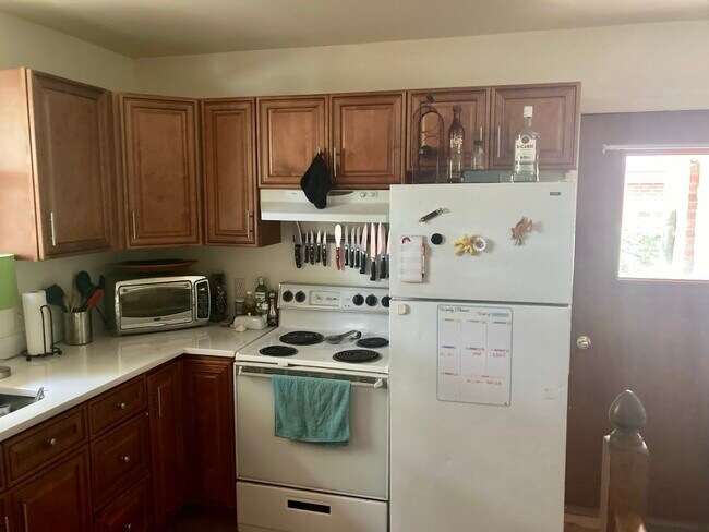 Cocina - 2301 Cheyenne St