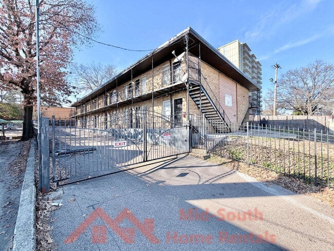 Photo - 139 N Claybrook St Apartment