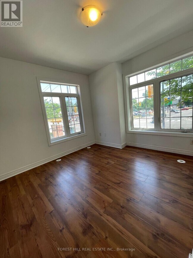 Photo du bâtiment - 870-870 Jane St