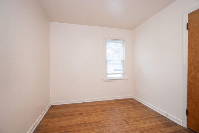 Foto del edificio - 3 BED 1 BATH SINGLE FAMILY HOME IN CLEVELA...