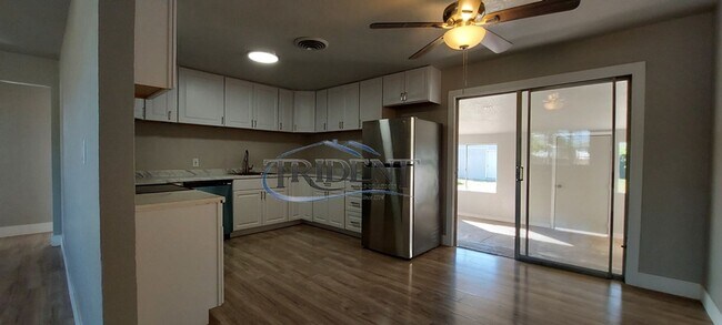 Foto del edificio - 3 bedroom, 2 bath home, with a bonus room