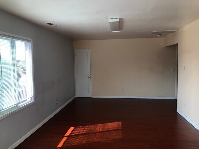 Building Photo - 12450 San Pablo Ave
