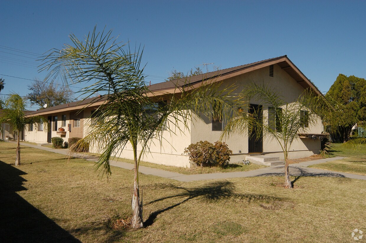 422 N Riverside Ave, Rialto, CA 92376 Apartments in Rialto, CA