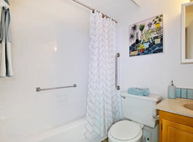 Foto del edificio - 7800 E Jefferson Ave