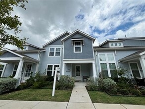 Building Photo - 6629 Kort St
